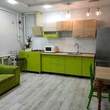 Олексія Вадатурського вул. (Маршала Малиновського), 18