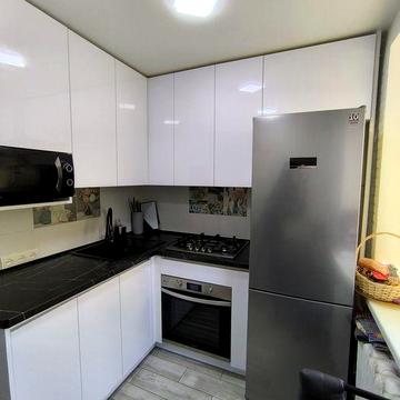 Продажа 2х-комн.кв. ул. Лахтинская 3/5 кирпичный дом  р-н  кургана