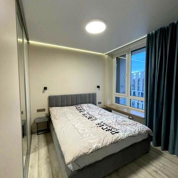 Зарічна вул., 4