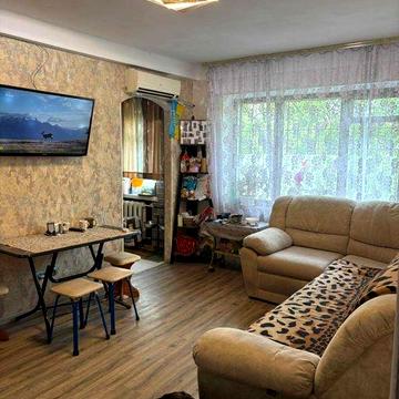 Продам 3-комн.квартиру, ул. Победы, остановка "Козак Палац"