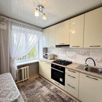 ($) Продаж 3-кімнатної квартири в р-н Чайки