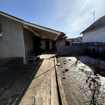 Продаж 3к Дім Кузнецова вулиця