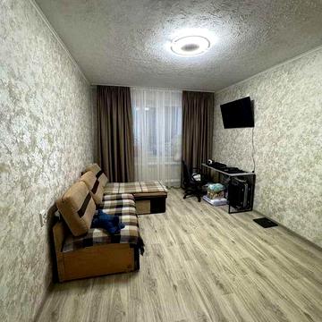 Продам гостинку 3/9, р-н Одесской, площадь 24/8. Кирпичный дом