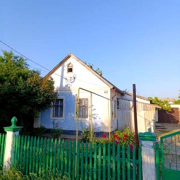 Продам свій будинок в селі Кремидівка.
