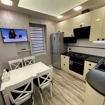Продам 2-кімнатну квартиру з авторським ремонтом. Ліски