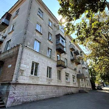 Продаж 2х к. Сталінки з гаражем в 5 хв. від Центру