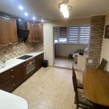 Червоної калини 1в, Троєщина-Радужний масив