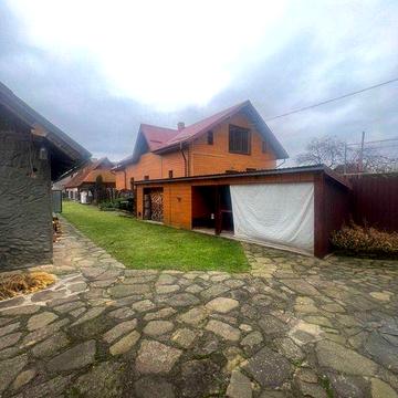 Продаж будинку в с. Крушельниця з великою ділянкою