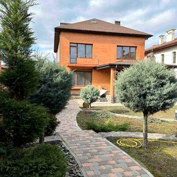 Продається елітний сімейний будинок в Совіньйоні.