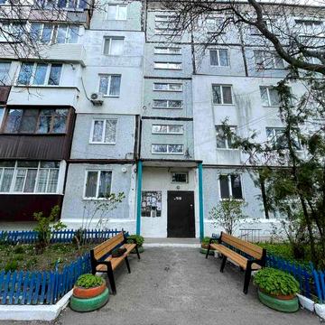 Продам большую 2-к квартиру ул.Д.Самойловича/Бехтерева/Кап.Гараж на 2 авто!