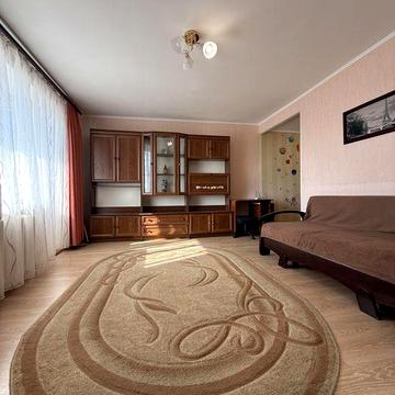 Оренда 1-кімнатної, зупинка Керченська, покращена, 38м2