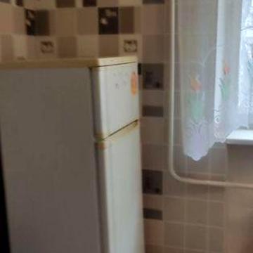 Однушка на площади Oсвобождения, за театром Шевченко.Оплата помесячно. Любой срок.