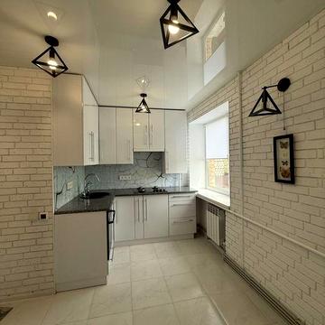 Продам 2 к.кв з газовим опаленням , ремонтом та меблями