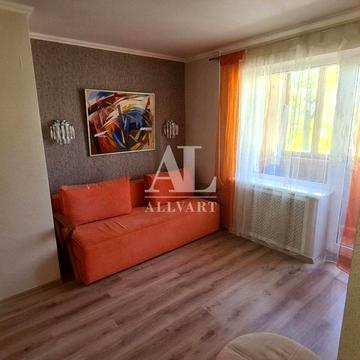 Продаж 1-кім. квартири з ремонтом, Дніпровський р-н, вул. Микитенко