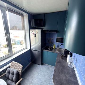 Здам свою 1 к. квартиру з ремонтом біля метро