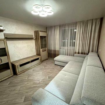 Здається трикімнатна квартира