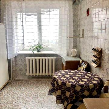 Продаю 2к квартиру на Заболотного(2-394-755)