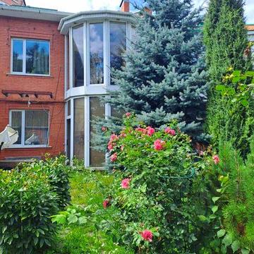 Таун-хауз з земельною ділянкою в центрі міста Суми