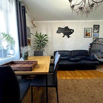 Продається простора 3-кімнатна квартира на Словянці