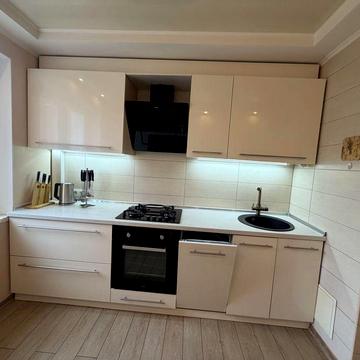 Квартира з ремонтом та новою технікою Сонячний 33