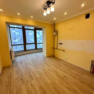 Продаж 1 км квартири з ремонтом в мікрорайоні Каскад