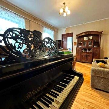 Продам 3 комнатную в центре ул. Новосельского, газ (АОГВ), 119м