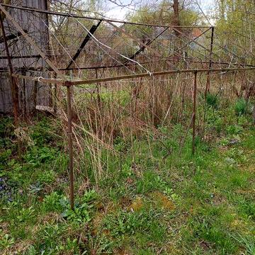 Продається двоповерхова цегляна дача в ст «Вікторія» з можливістю прописки!