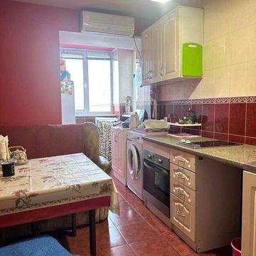 Продаю 1-к.квартиру  на Таїрова з ремонтом!