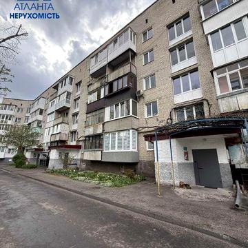 Продам 3-кімнатну квартиру на проспекті Молоді!