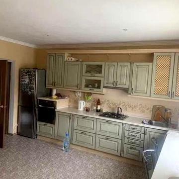 Будинок в селі Погреби. До Києва 4 км. Затишне місце, зручна локація