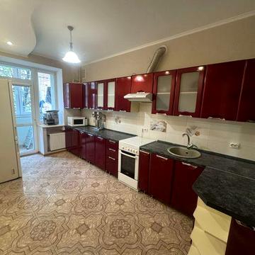 оренда 2км вул Наукова ( новобуд )