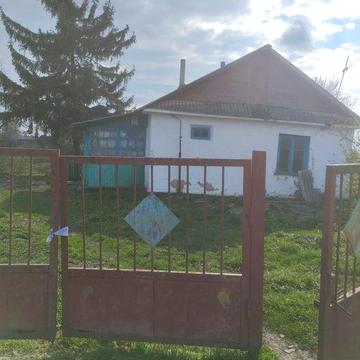 Продам Хату ,ціна договірна