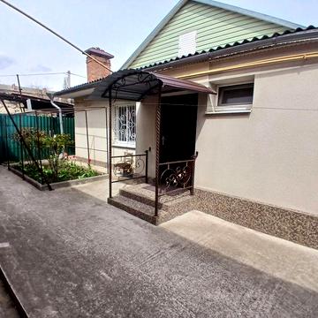 Оренда частини будинку з заїздом для авто