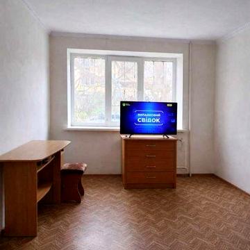 СРОЧНО! Продам 1-комн. квартиру с большой кухней и капремонтом на Черемушках, возле парка и рынка. Можно использовать под коммерцию.