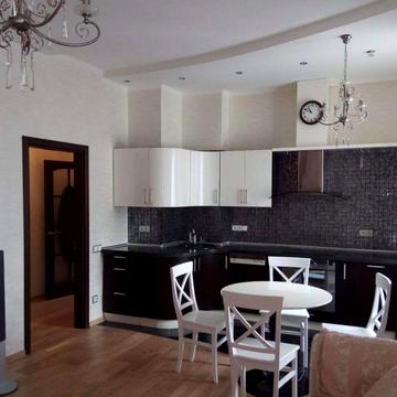 Сдам євродвушку Лаврухіна 6