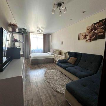 Продаж великої однокімнатної квартири з ремонтом, газове опалення, є балкон, 45м2