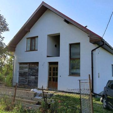 Продам будинок + 4 сотки землі