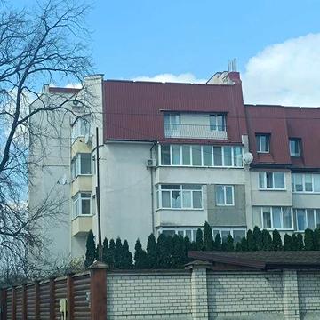 Продається простора 3-ох кімнатна квартира вул.Франка