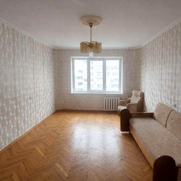 Продаж 3 к.  Виставка  вид на місто