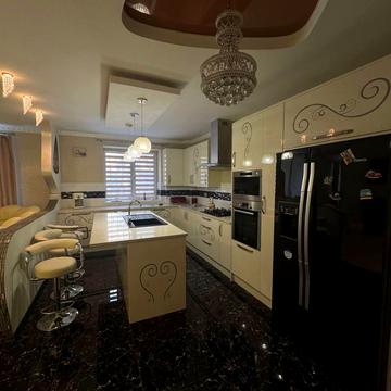 Євгена Коновальця вул., 138А