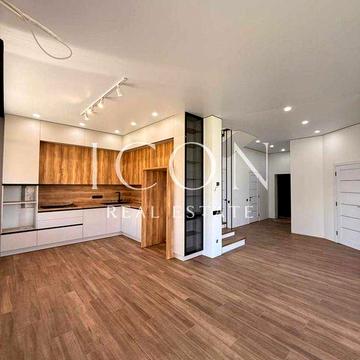 Продаж будинку 190 м² з ремонтом, Ходосівка, 8.5 соток, без комісії