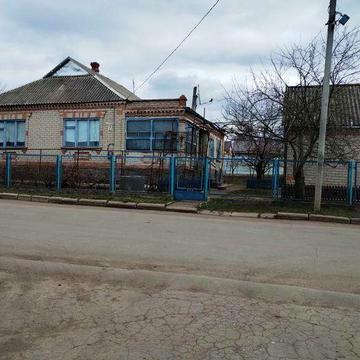 Продаж будинків, нерухомість