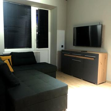 Миколи Міхновського бульв. (Дружби народів), 4/6