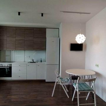 Європейського Союзу просп. (Правди), 45-А