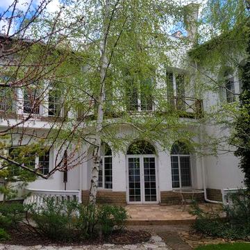 Довгострокова оренда будинку на 16 ст. В. Фонтану