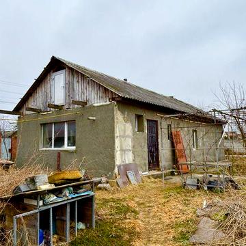 Продам дом с участком в с.Белогородка