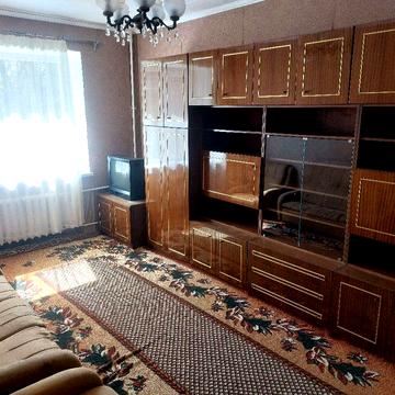 Продаж 3к квартири.Ближнє Замостя,вул.Янгеля. сєредній поверхЧастково ремонт