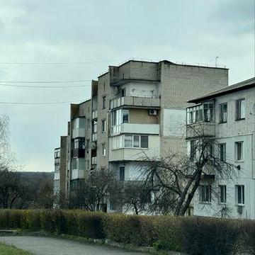 Простора 2-кімнатна квартира 49 м² з індивідуальним опаленням та 2 балконами | м. Тальне