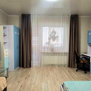 baz Продам трикімнатну квартиру на Вільямса в теплому цегляному будинку.