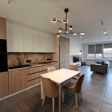 Сдам 3к с ремонтом на Леонтовича (центр)